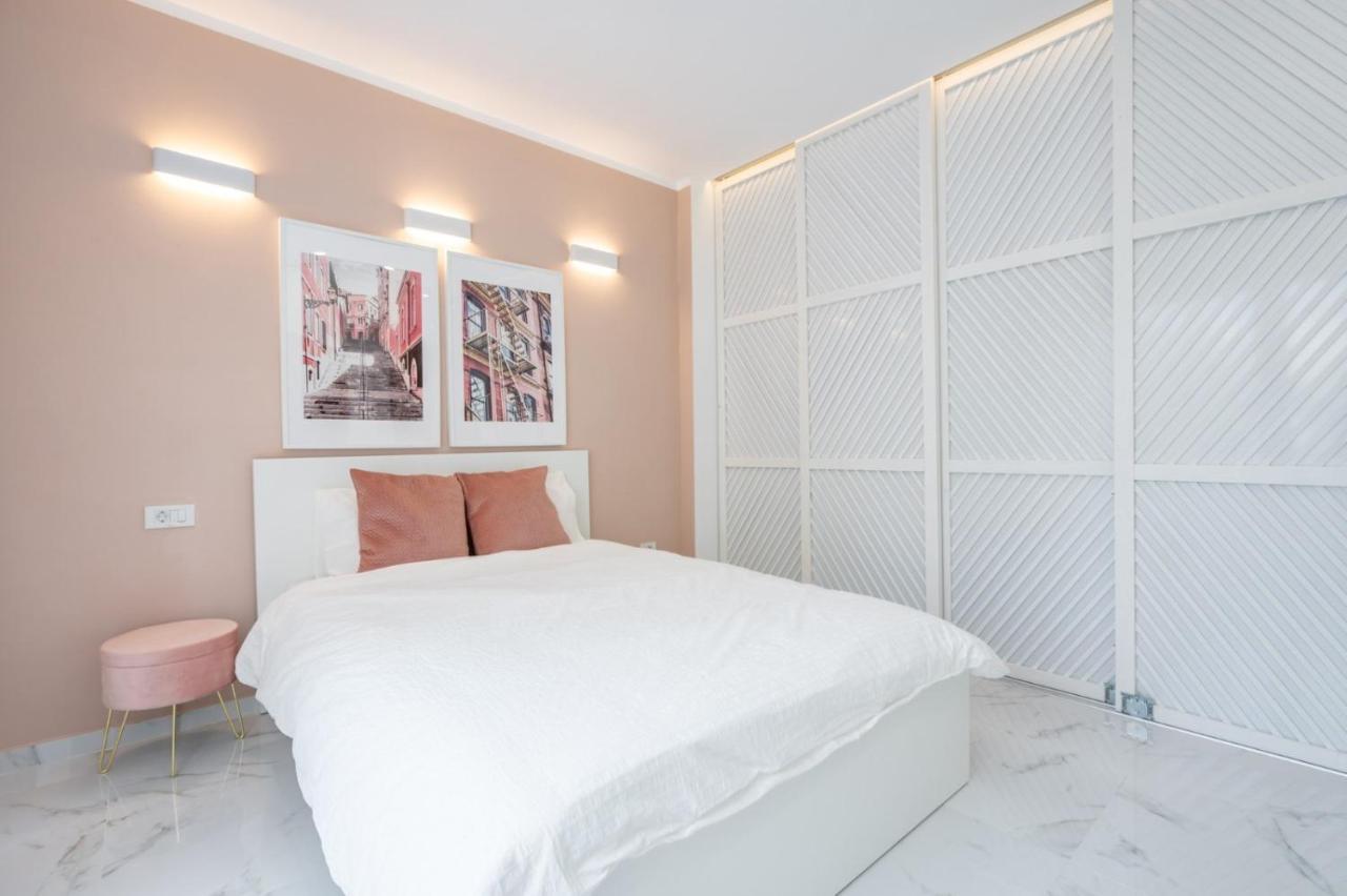 Fantastic City Center Apartment Bucareste Exterior foto